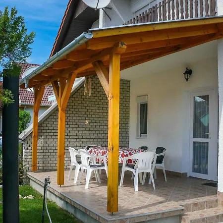 Дом отдыха In 18368 Балатонфеньвеш